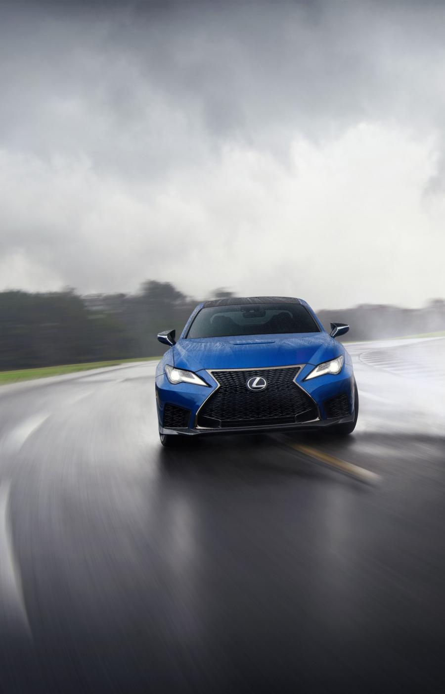  Lexus RC F 2019 года  (NA) (фото 3 из 8)